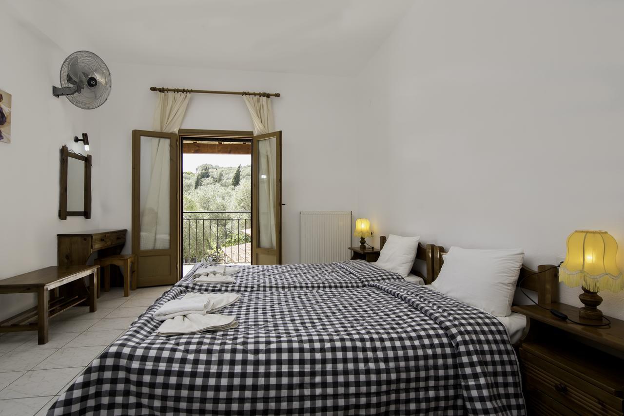 Villa Blue Pearl Agios Georgios Pagon Buitenkant foto